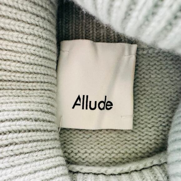 Allude Cashmere Sweater Turtleneck Green Boxy Size Small 100% Cashmere - Picture 3 of 7